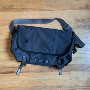 Timbuk2 Classic Messenger Bag | Gunmetal | Small